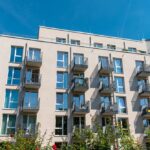 energieeffizienz-mehrfamilienhaus-energetische-sanierung-ratgeber-strategien-eigentuemer
